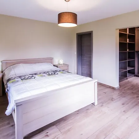 Σπίτι διακοπών Modern Holiday With A Fireplace Located In The Ardennes